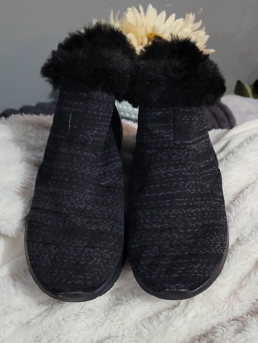 New Telic Women’s Black Faux-Fur Slip-On Winter Boots